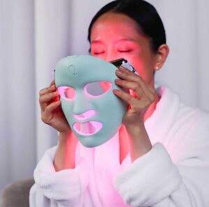 LED light therapy mask